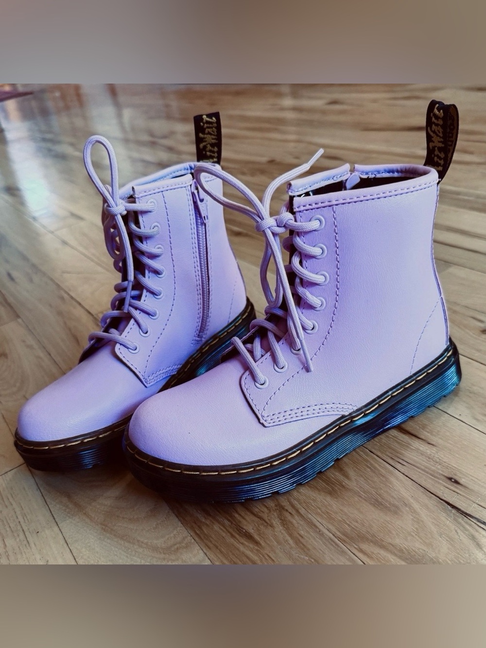 Dr. Martens Zavala J Little Kids Combat Lavender Boot Sz 1 NEW W/O TAGS